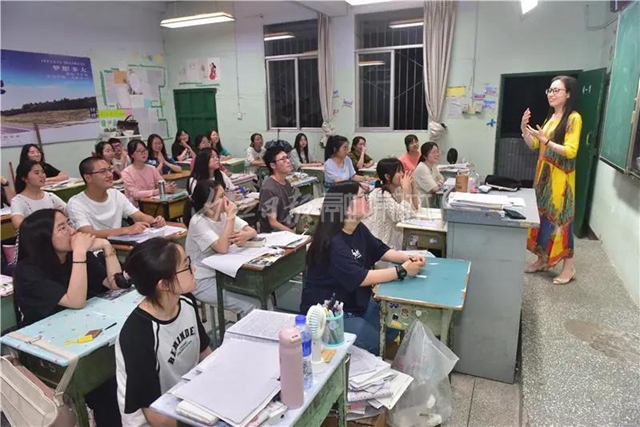 千余名学生赴考，66辆专车护航，内江“毛坦厂”中学迎来高考(图6)