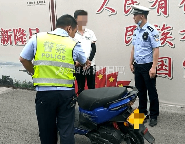 抓！高考期间男子骑摩托“炸街”，内江交警当场“拿下