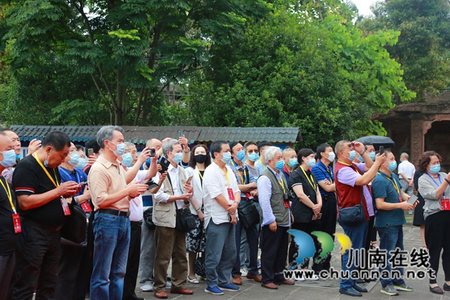 书画逢酒 笔墨飘香丨川中南七市老年书画联展会议代表采风沈子国酒庄(图4)