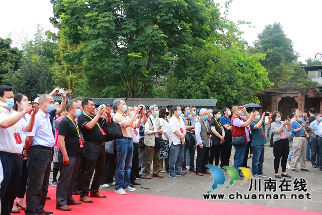 书画逢酒 笔墨飘香丨川中南七市老年书画联展会议代表采风沈子国酒庄(图3)