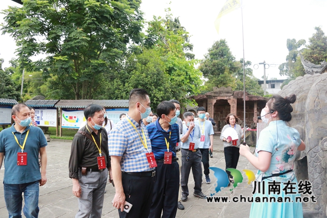 书画逢酒 笔墨飘香丨川中南七市老年书画联展会议代表采风沈子国酒庄(图10)