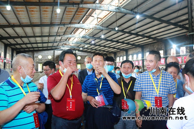 书画逢酒 笔墨飘香丨川中南七市老年书画联展会议代表采风沈子国酒庄(图16)