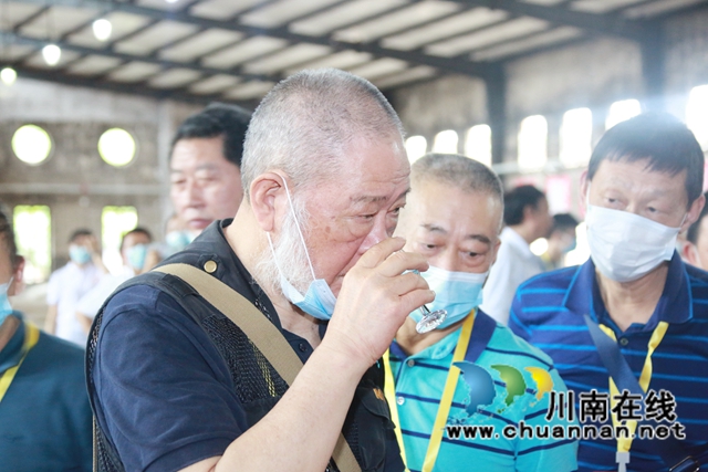 书画逢酒 笔墨飘香丨川中南七市老年书画联展会议代表采风沈子国酒庄(图14)