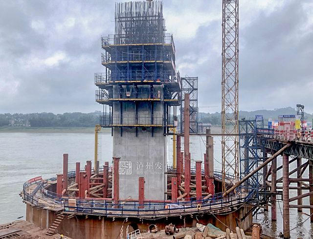 水下工程全部结束！泸州这座在建长江大桥最难节点工程成功突破(图1)