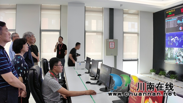 民建清华大学委员会莅泸考察(图4)