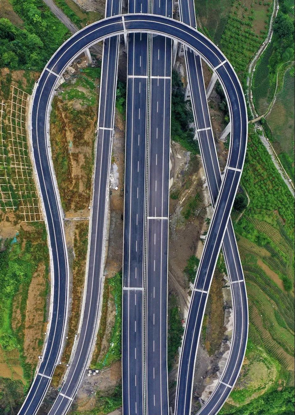 一路向南！同一天，四川两条南向出川大通道有大动作(图3)