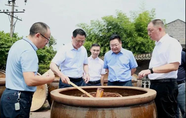 余先河督导检查食品生产企业安全工作(图2)