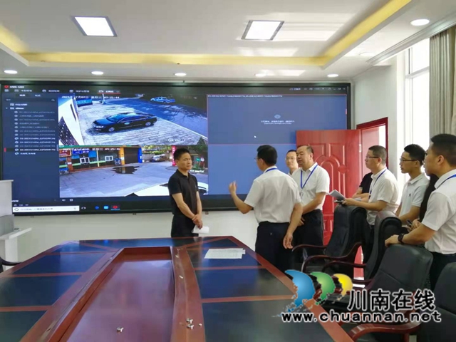 吴伟率队到泸县云龙镇综合行政执法改革试点工作
