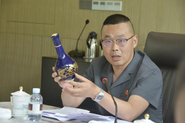 江阳法院走进郎酒集团 助力企业品牌保护(图6) 江阳法院走进郎酒集团 助力企业品牌保护(图6)