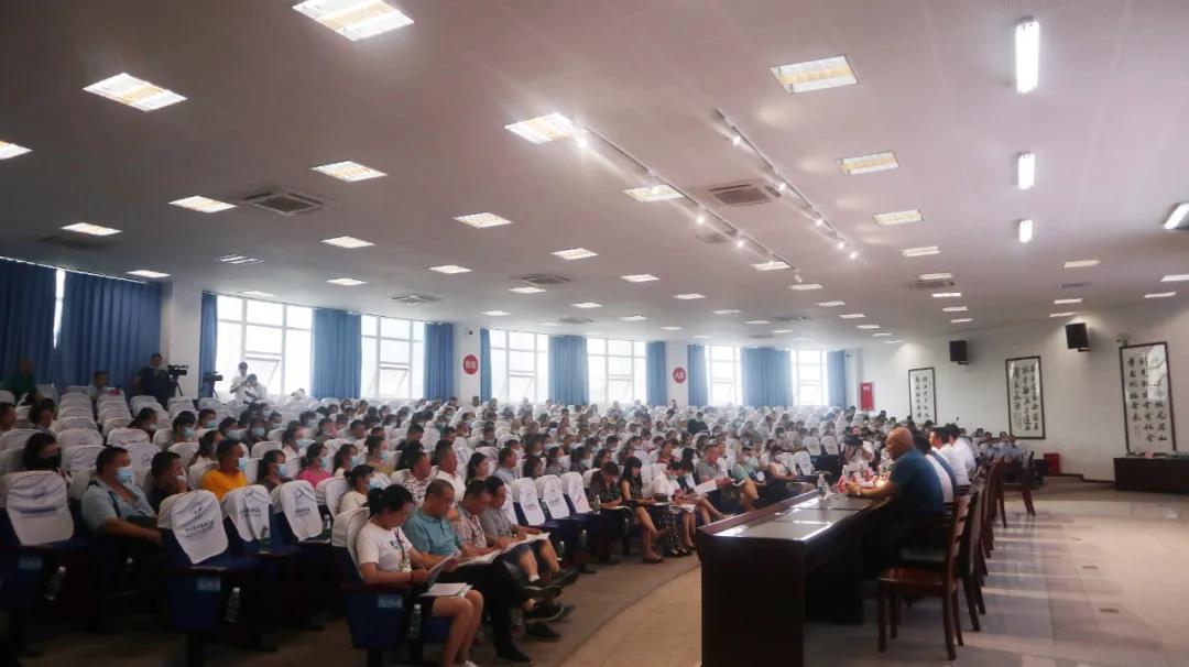 泸州市实施“万人培训计划”强化餐饮从业人员培训考核(图2)