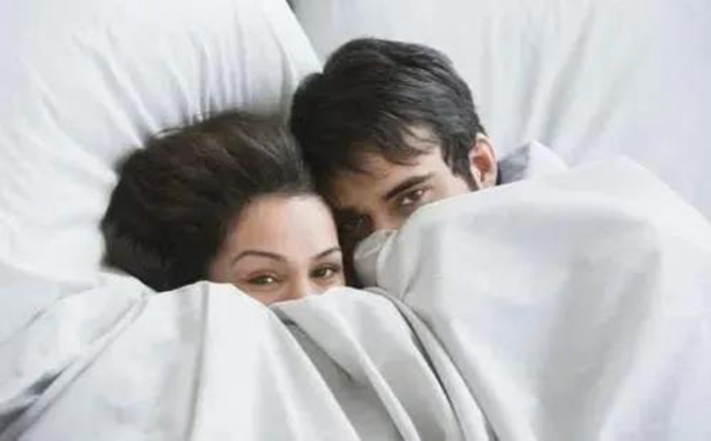 【围观】真猛!男子竟自己割包皮?(图10) 【围观】真猛!男子竟自己割包皮?(图10)