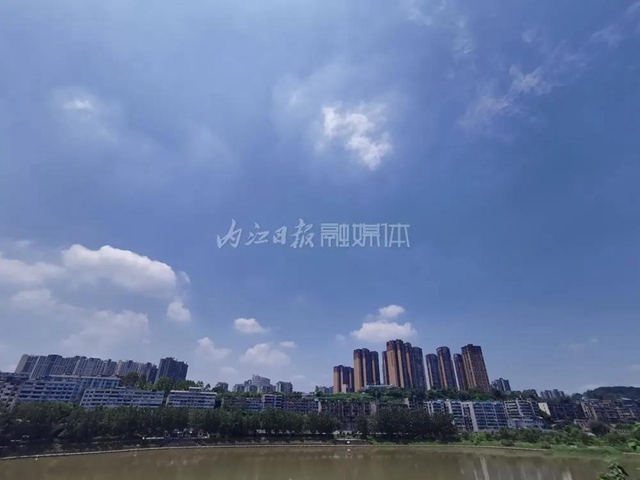 内江奇观！街道上空有彩虹(图1)