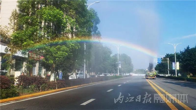 内江奇观！街道上空有彩虹(图3)