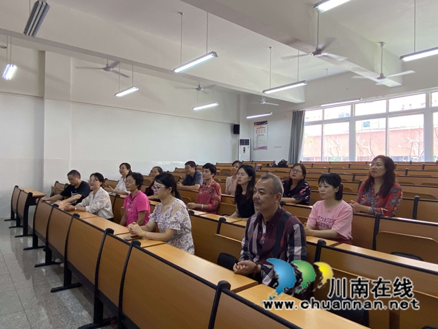 民盟泸州市龙马潭区机关综合支部开展“我为企业解难题”业务培训会