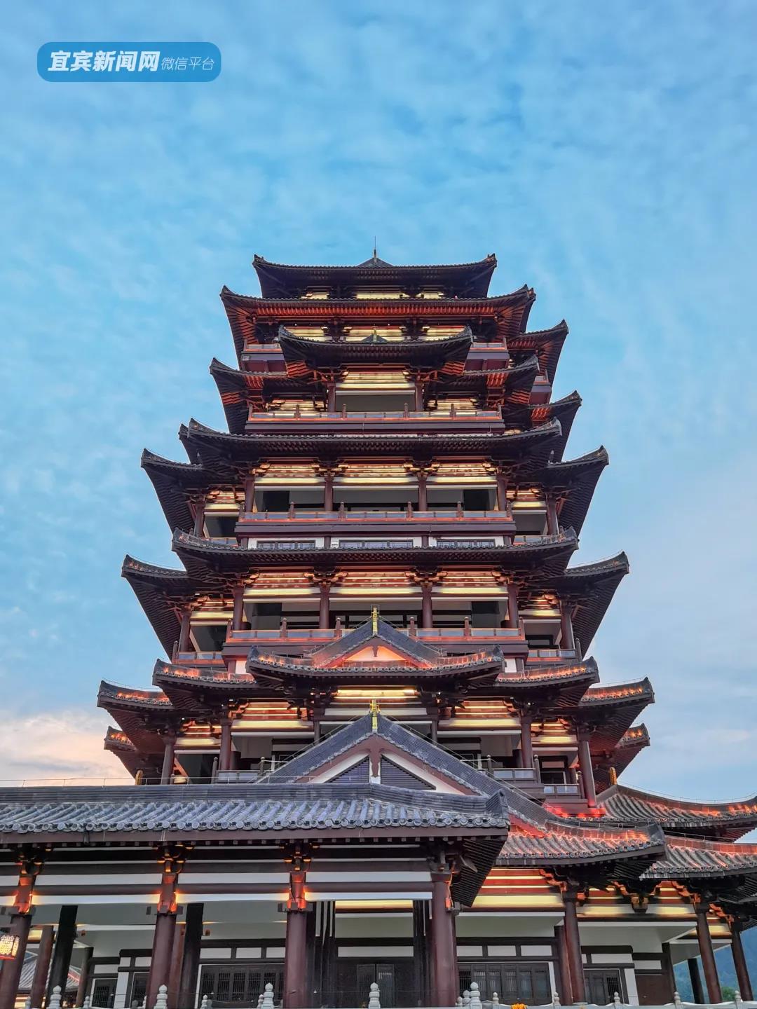 新地标！新网红！宜宾这两个地方火了！一到晚上全是人(图6)