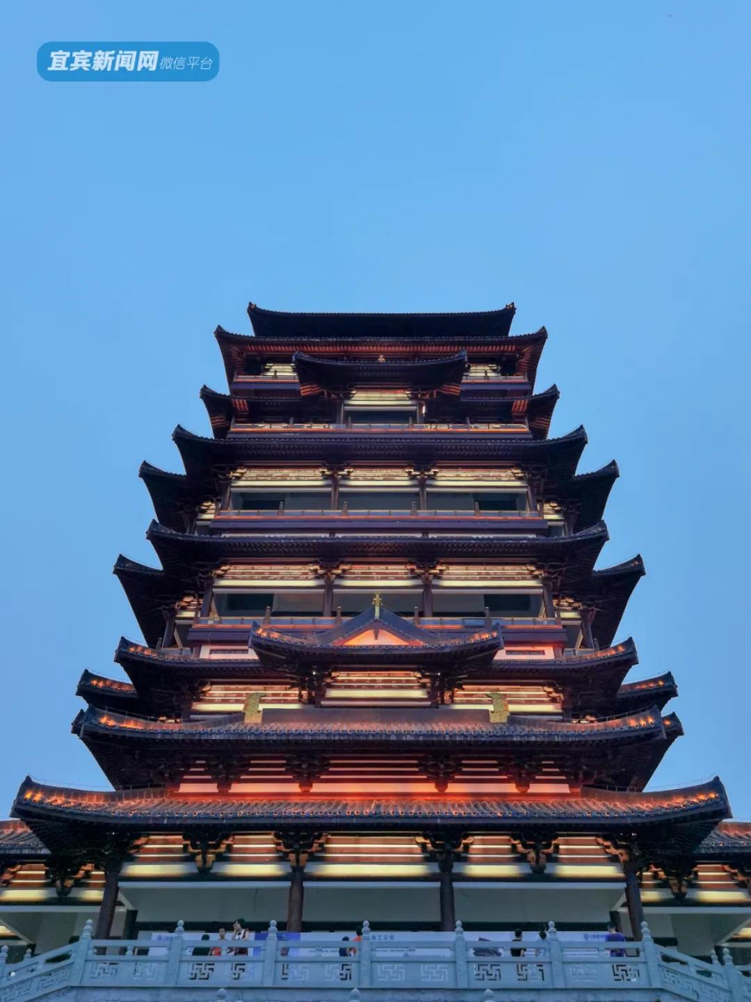 新地标！新网红！宜宾这两个地方火了！一到晚上全是人(图13)