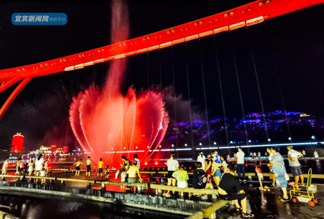 新地标！新网红！宜宾这两个地方火了！一到晚上全是人(图30)