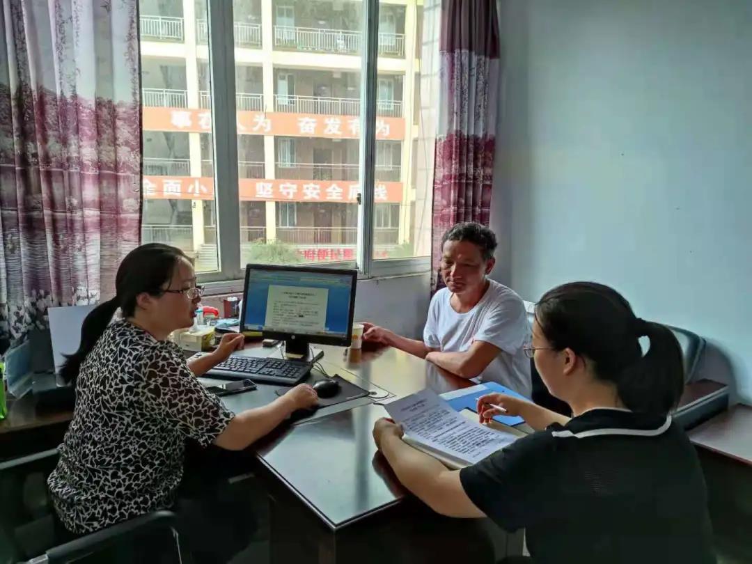 儿子收到了录取通知书,他收到这样一条提醒短信(图6) 儿子收到了录取通知书,他收到这样一条提醒短信(图6)