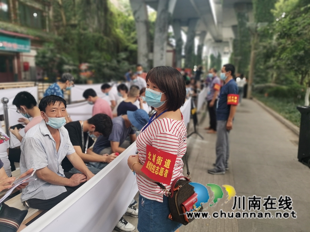 江阳区北城街道皂角巷社区：“小喇叭”发挥疫情宣传大作用