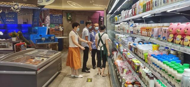 围观|泸州一消费者买到“过期奶”还被拘留5天？