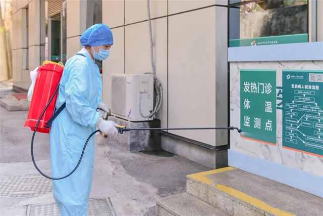 疫情期间去医院看病安全吗?健康码会变黄码吗?这七颗“定心丸”请收下!(图7) 疫情期间去医院看病安全吗?健康码会变黄码吗?这七颗“定心丸”请收下!(图7)