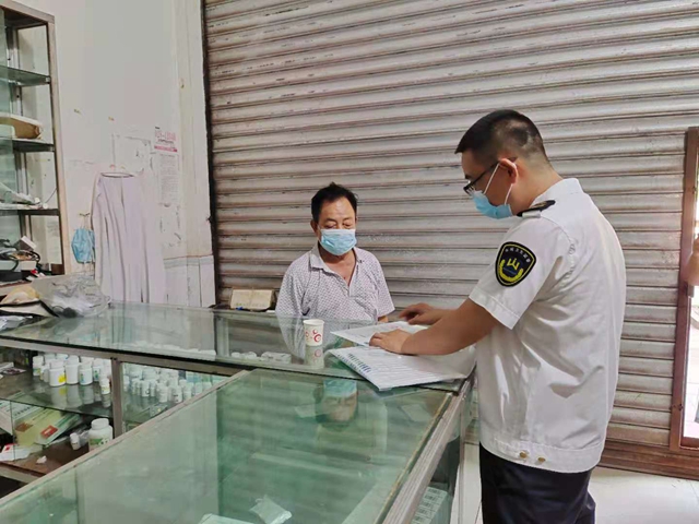 合江县卫生和计划生育监督执法大队抓实医疗机构疫情防控工作(图2) 合江县卫生和计划生育监督执法大队抓实医疗机构疫情防控工作(图2)