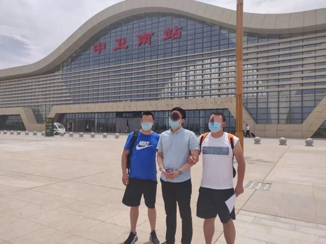 警惕!四川警方缴获大批听话水、失忆水!贩卖对象涉全国8省市(图5) 警惕!四川警方缴获大批听话水、失忆水!贩卖对象涉全国8省市(图5)