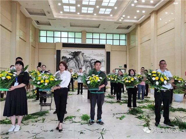 泸州首届殡仪服务员、公墓管理员培训落下帷幕(图6) 泸州首届殡仪服务员、公墓管理员培训落下帷幕(图6)
