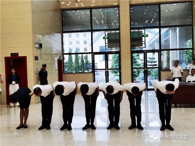 泸州首届殡仪服务员、公墓管理员培训落下帷幕(图13) 泸州首届殡仪服务员、公墓管理员培训落下帷幕(图13)