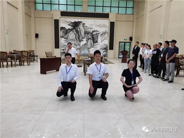泸州首届殡仪服务员、公墓管理员培训落下帷幕(图12) 泸州首届殡仪服务员、公墓管理员培训落下帷幕(图12)