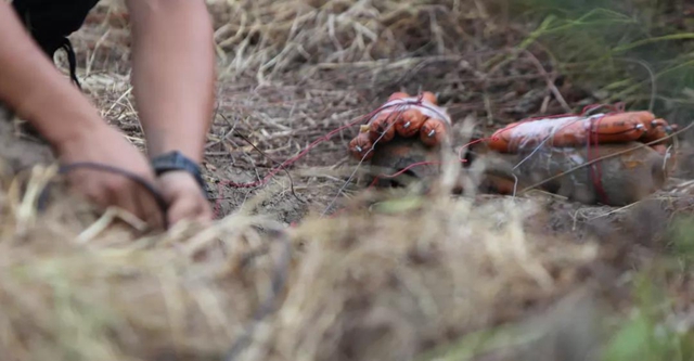 惊险！宜宾长宁一桥下发现4枚军用炮弹，其中一枚还有引信……(图4)