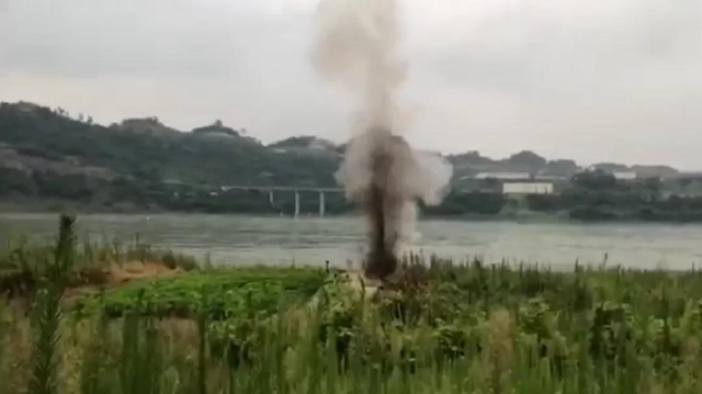 惊险！宜宾长宁一桥下发现4枚军用炮弹，其中一枚还有引信……(图7)