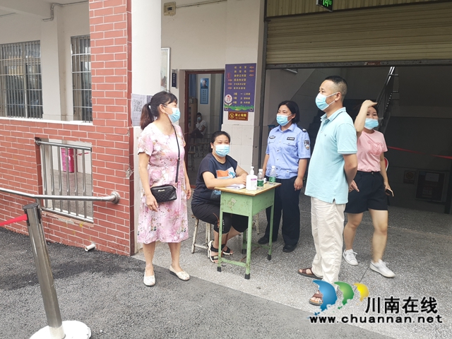 泸县海潮镇：开展疫情防控督查，筑牢疫情“防护墙”(图9)