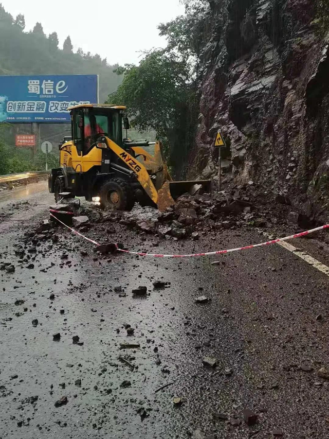 闻“汛”而动，泸州交通全力做好道路抢险保通(图4)