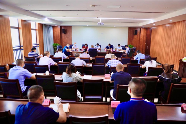 泸州国家高新区召开新冠疫情防控工作部署会(图1) 泸州国家高新区召开新冠疫情防控工作部署会(图1)