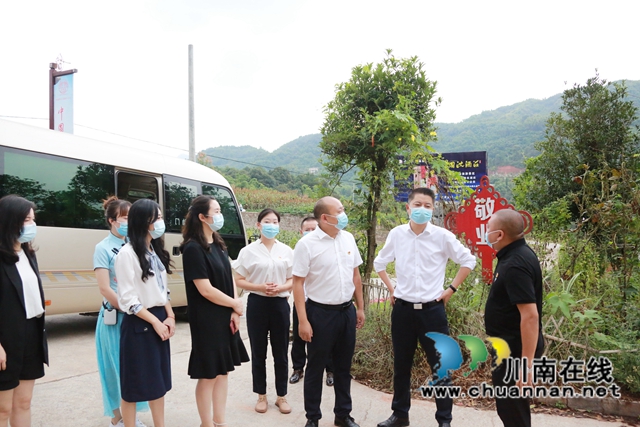 叙永县委书记廖俊调研中国沈酒庄(图3) 叙永县委书记廖俊调研中国沈酒庄(图3)