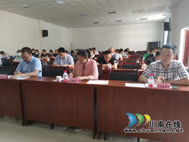 龙马潭区鱼塘街道:包保联动保平安,筑起疫情“防护墙”(图2) 龙马潭区鱼塘街道:包保联动保平安,筑起疫情“防护墙”(图2)