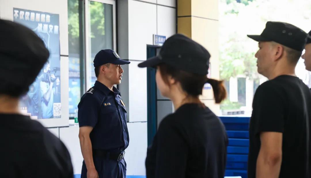 江阳：聚力实战炼铁军 铸牢警魂砺精兵(图7)