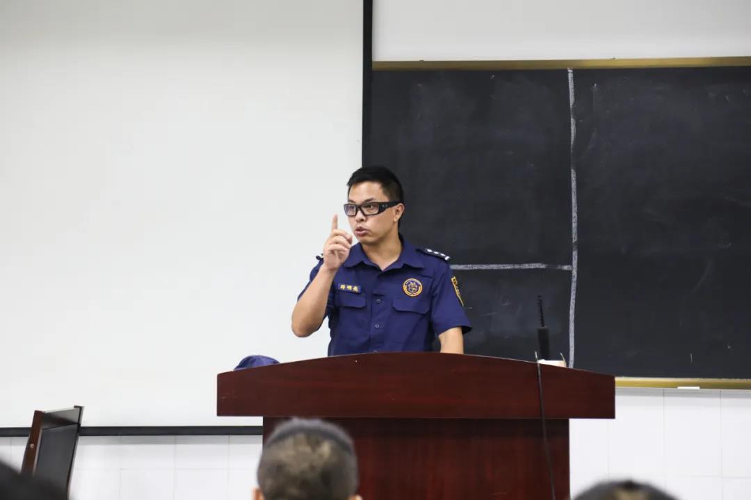 江阳：聚力实战炼铁军 铸牢警魂砺精兵(图18)