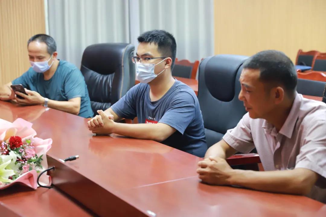 被拐23年！宜宾这对双胞胎终于团聚了！回家之后……(图9)