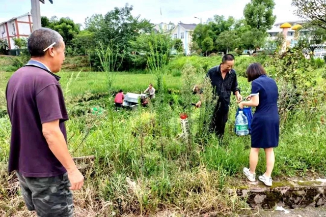 泸州福欣医院连续五年开展“上山下乡助农秋收”活动！(图8)