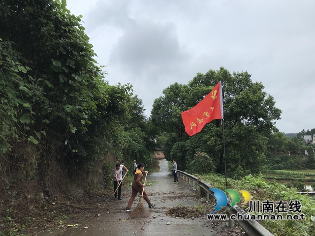 合江县真龙镇：党员群众齐动手，构建美丽新农村