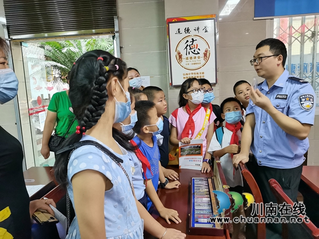 龙马潭区小市街道合道街社区开展暑期青少年禁毒反诈骗教育活动