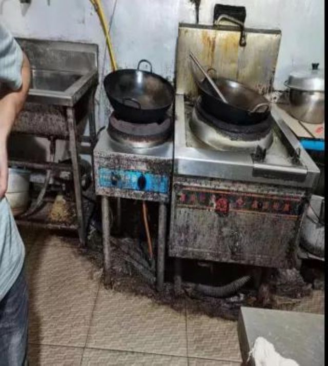 泸州市食品安全“红黑榜”(第九期)(图12) 泸州市食品安全“红黑榜”(第九期)(图12)