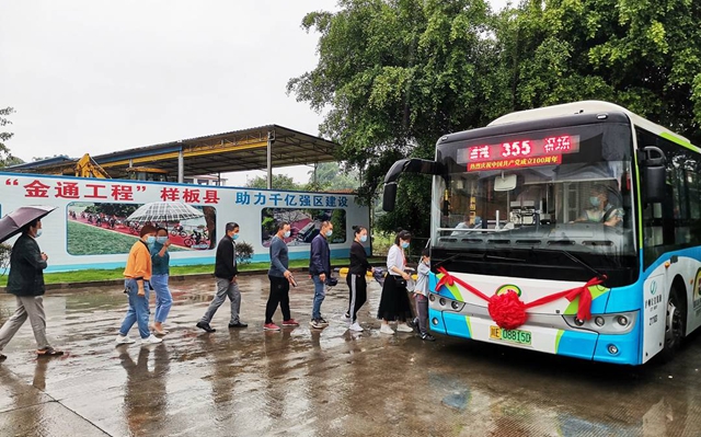 江阳区再添3条农村公交线路(图2)