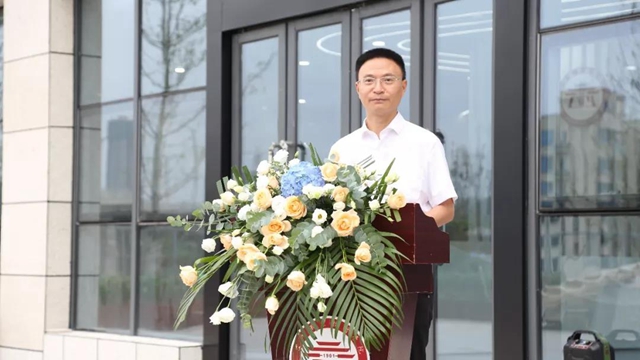 泸州职院多个基地揭牌，将打造科技创新综合体！(图1)