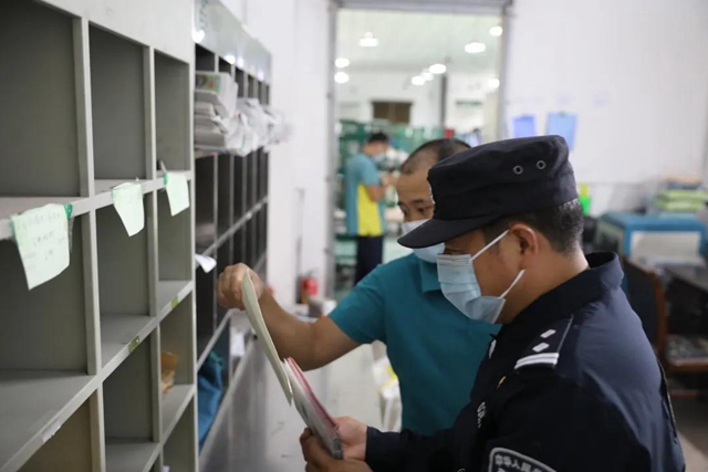 警犬出击，泸县开展寄递物流毒品查缉行动！(图9)