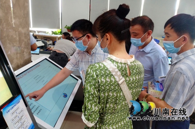 泸州市不动产登记中心到龙马潭区开展优化营商环境专题督导