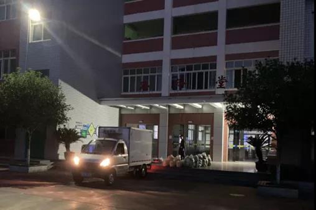 快看！这里是泸州十八中“御膳房”！(图1)