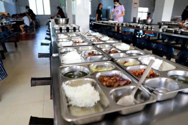 快看！这里是泸州十八中“御膳房”！(图28)